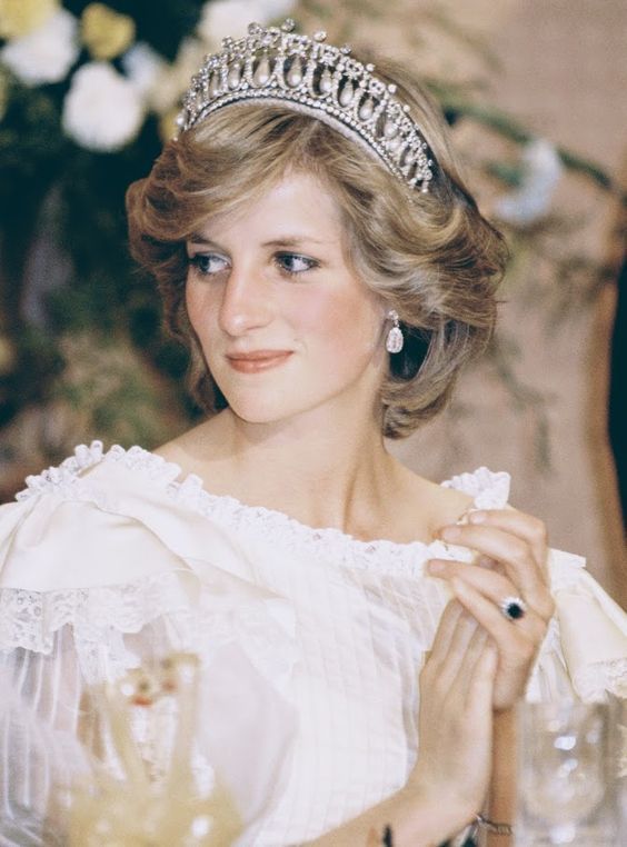 LADY DI - Uma rainha que nunca o chegou a ser