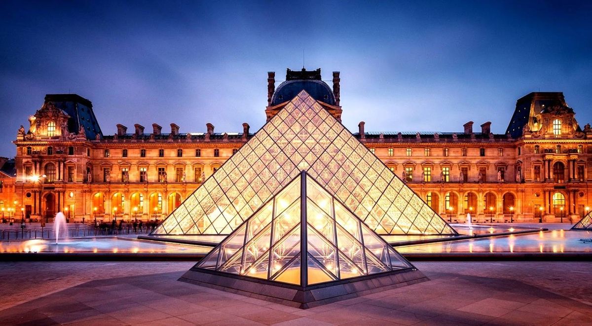 MUSÉE DE LA REPUBLIQUE = MUSEU DO LOUVRE