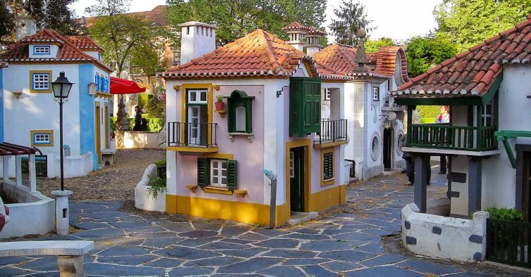 PORTUGAL DOS PEQUENINOS