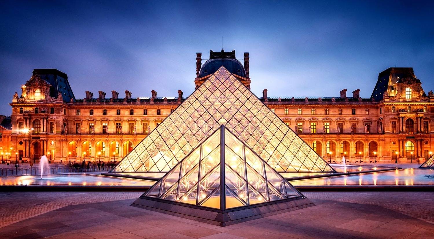 MUSÉE DE LA REPUBLIQUE                                                 = MUSEU DO LOUVRE